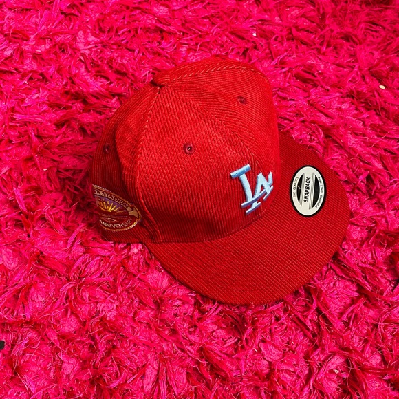 Hat - Picture 1 of 2